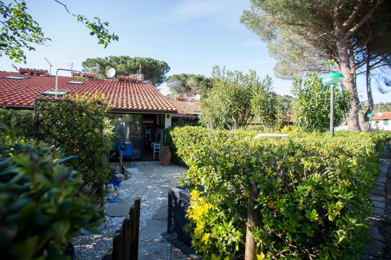 I Chioppi 4 - Goelba Apartment Capoliveri  Bagian luar foto